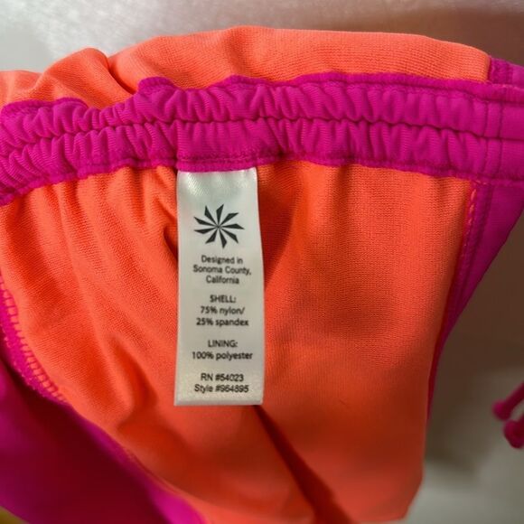 Athleta Scrunch Shorts Hot Pink L - Picture 6 of 6
